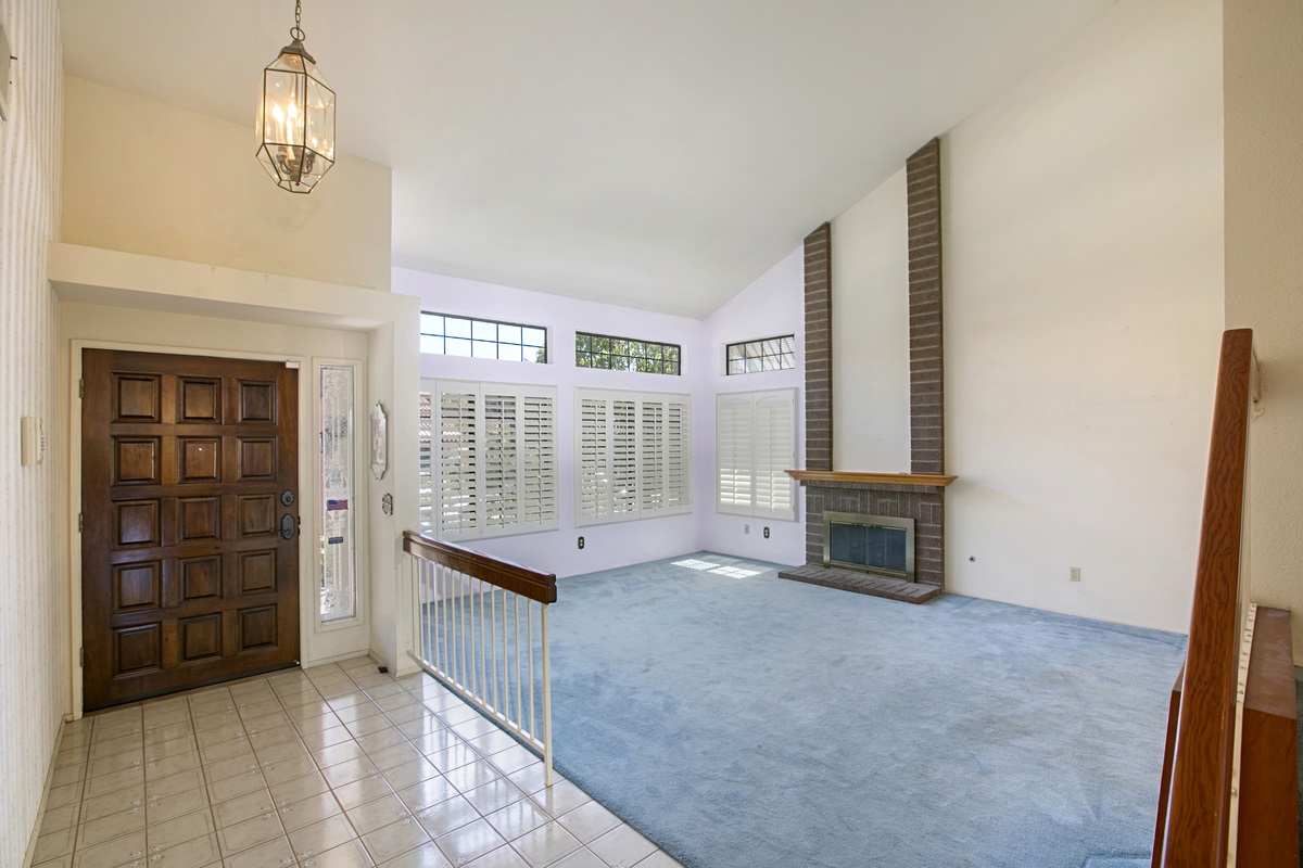 9578 Summerfield Street Spring Valley, CA 91977 - Photo 10 of 25 Gallery Image 10