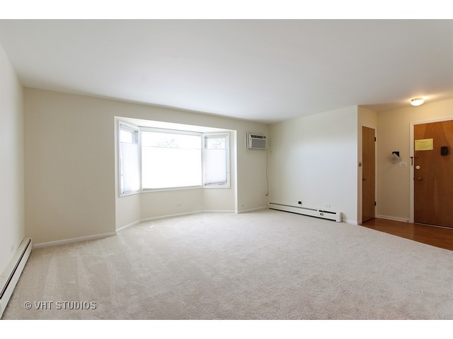 215 North Ridge Avenue, Unit 2E Arlington Heights, IL 60005 - Photo 2 of 16
