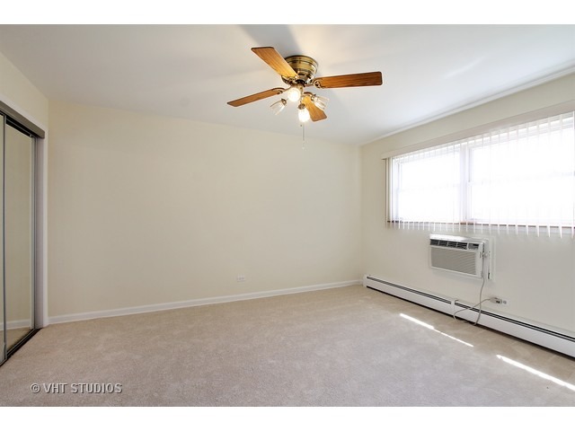 215 North Ridge Avenue, Unit 2E Arlington Heights, IL 60005 - Photo 7 of 16