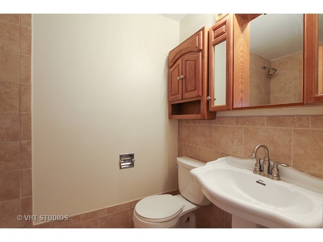 215 North Ridge Avenue, Unit 2E Arlington Heights, IL 60005 - Photo 9 of 16