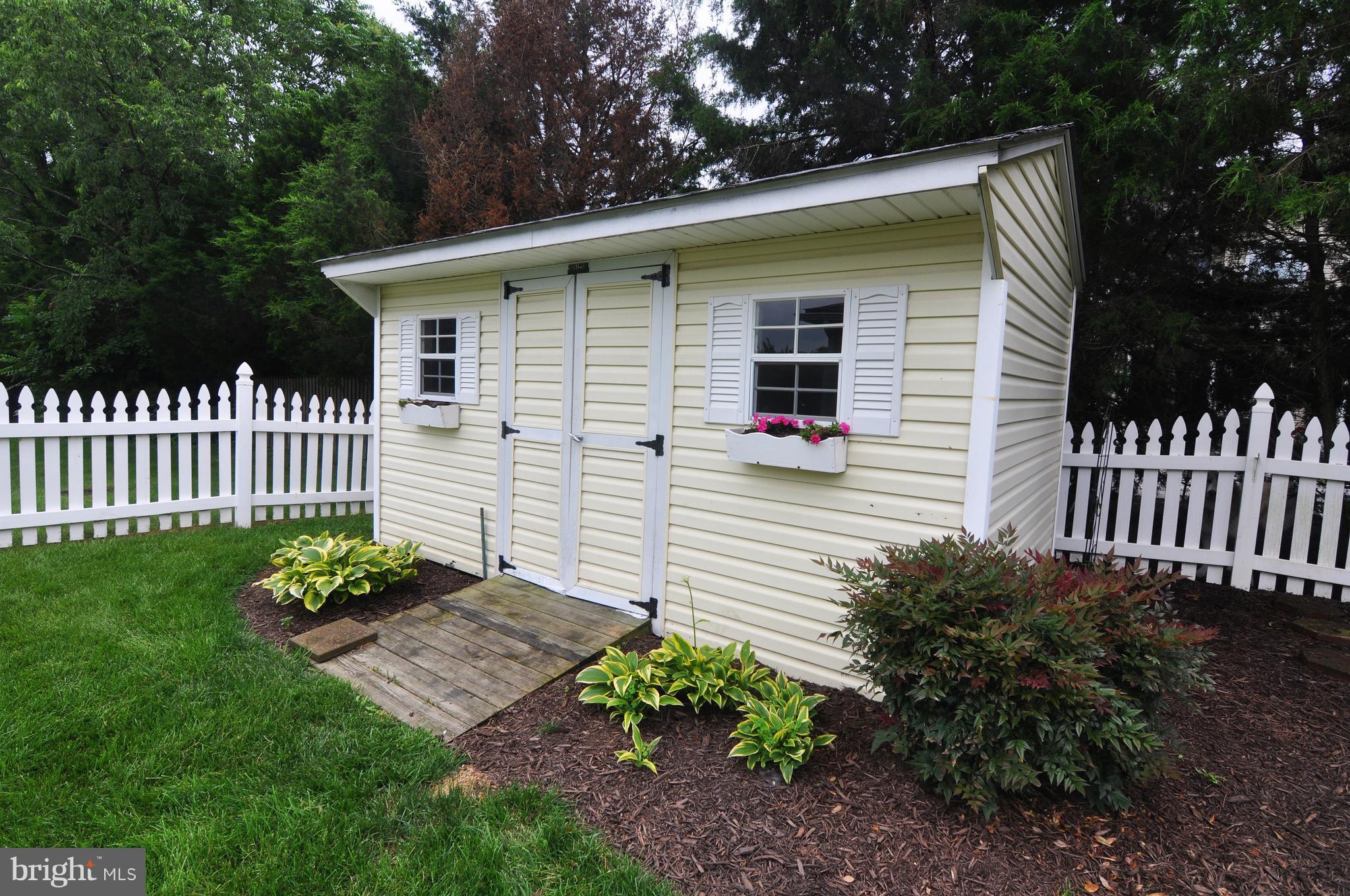 202 Canyon Road Winchester, VA 22602 - Photo 28 of 30 Shed