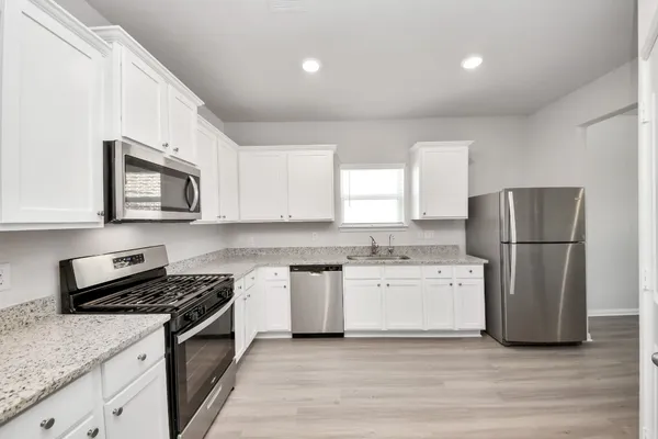 $2,500 | 3113 Foresail Lane, Texas City, TX 77510