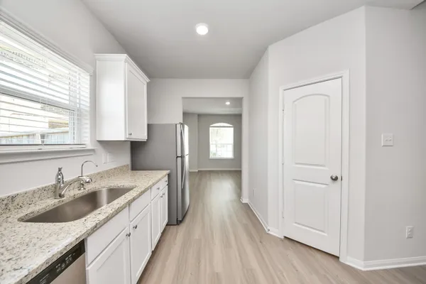 $2,400 | 3113 Foresail Lane, Santa Fe, TX 77510
