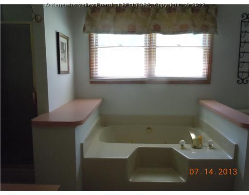 107 Poplar Point Estates Road Poca, WV 25159 - Photo 13 of 16 Master Bath/Spa.