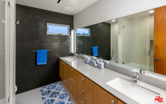 a view of backyard with mountain