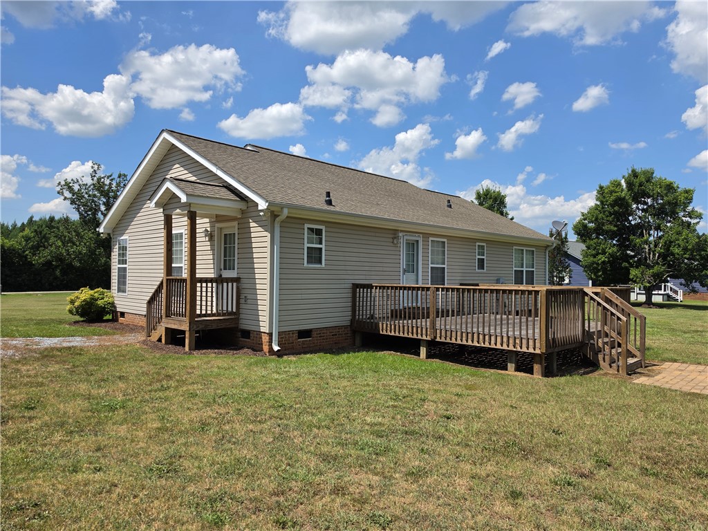 325 McAdams School Road Honea Path, SC 29654 - Photo 3 of 22 A spacious outdoor deck with convenient steps to a charming front entry, perfect for enjoying sun-filled days.