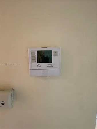 a picture of a wall with a wall