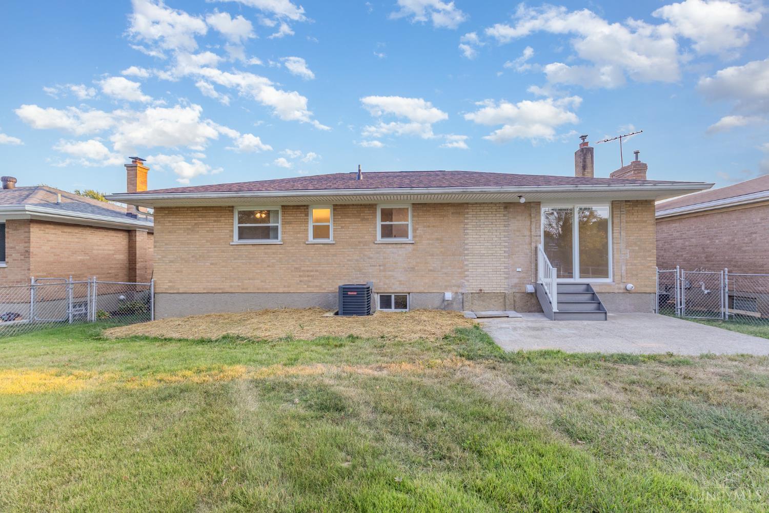 5768 Lawrence Road Cincinnati, OH 45248 - Photo 22 of 25