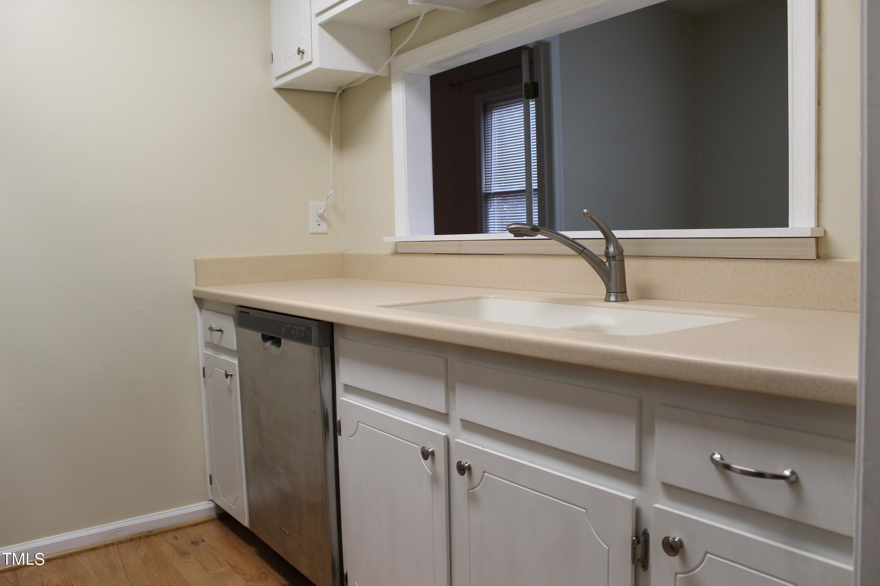 3203 Mill Run, Unit 168 Raleigh, NC 27612 - Photo 21 of 56 Kitchen