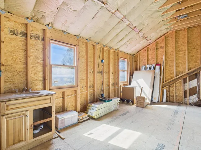 $215,000 | 1354 Main Street, Pittsburg, NH 03592