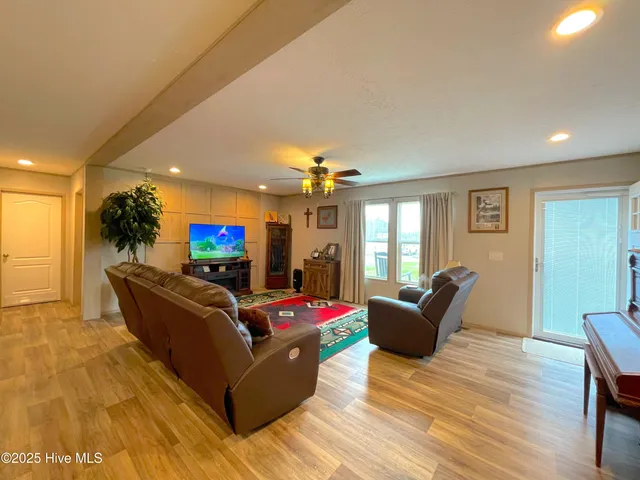 $259,500 | 449 Doxie Lane, Belhaven, NC 27810