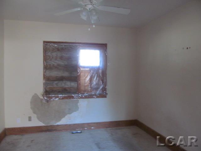 318 Merrick Street Adrian, MI 49221 - Photo 7 of 18 50190669-10c9e24a-7759-45d6-b11b-248fb8152a1f.JPG
