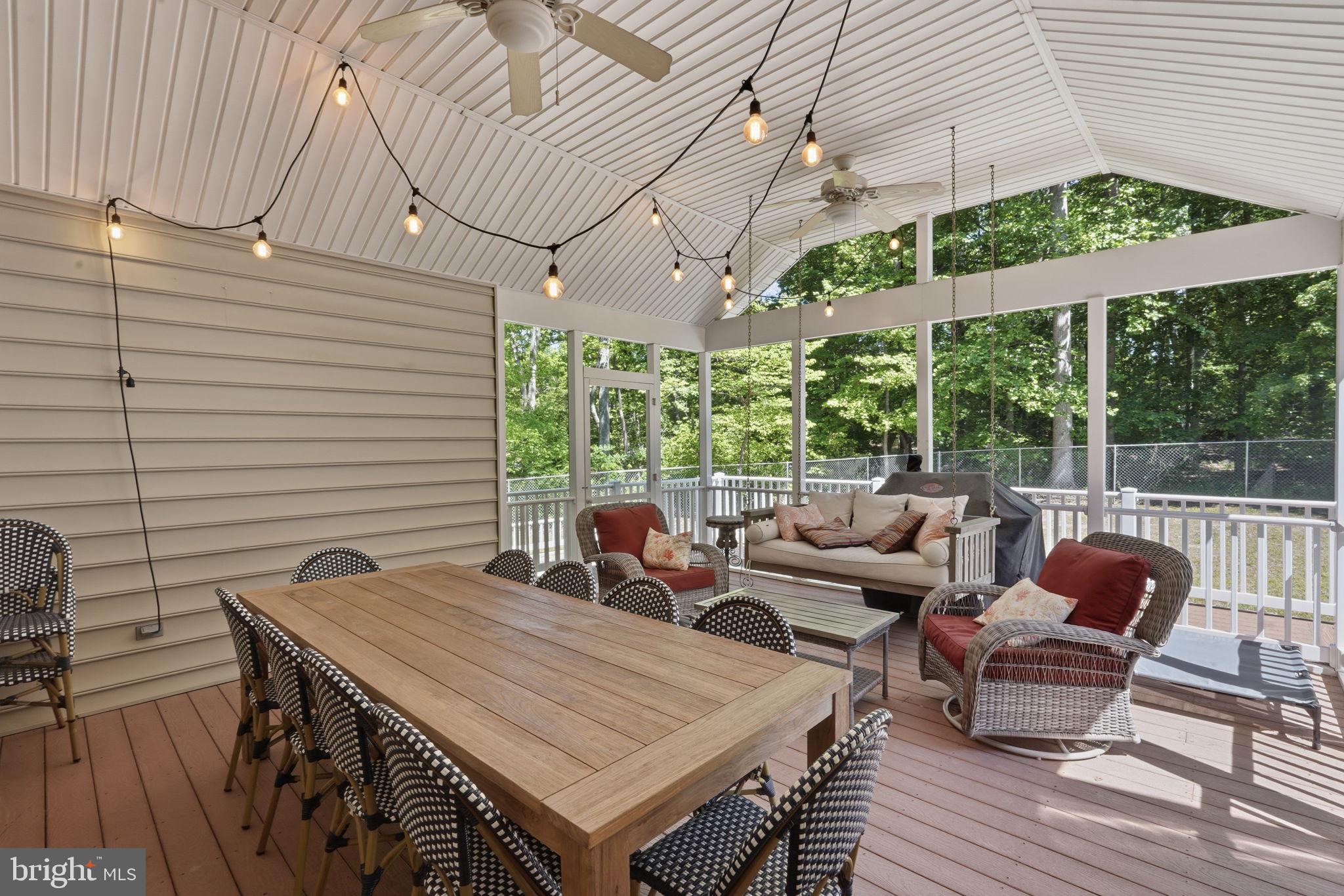 Awesome screened in porch for quiet evenings