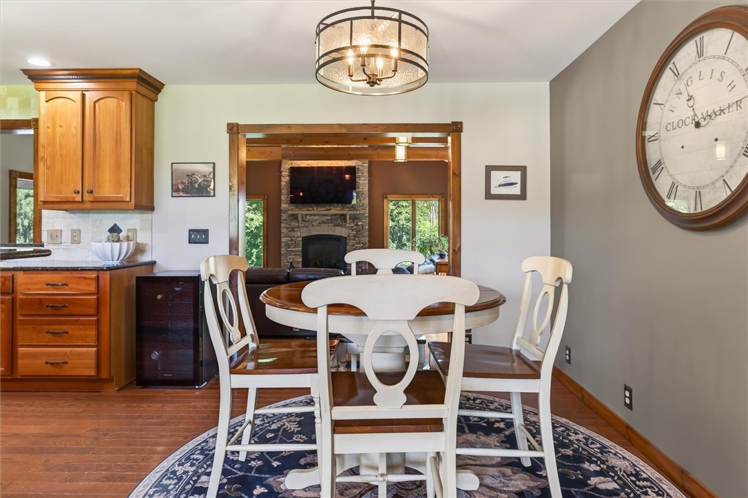 7150 Gauss Road Bloomfield, NY 14469 - Photo 10 of 50 dining area
