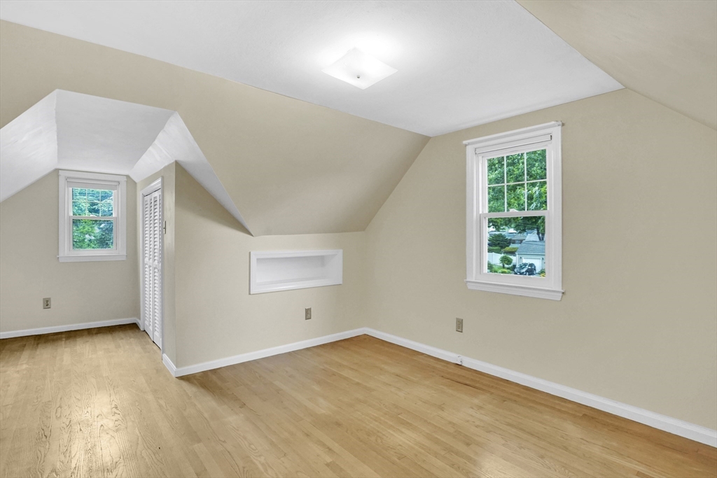 328 Hartwick Street Springfield, MA 01108 - Photo 23 of 37