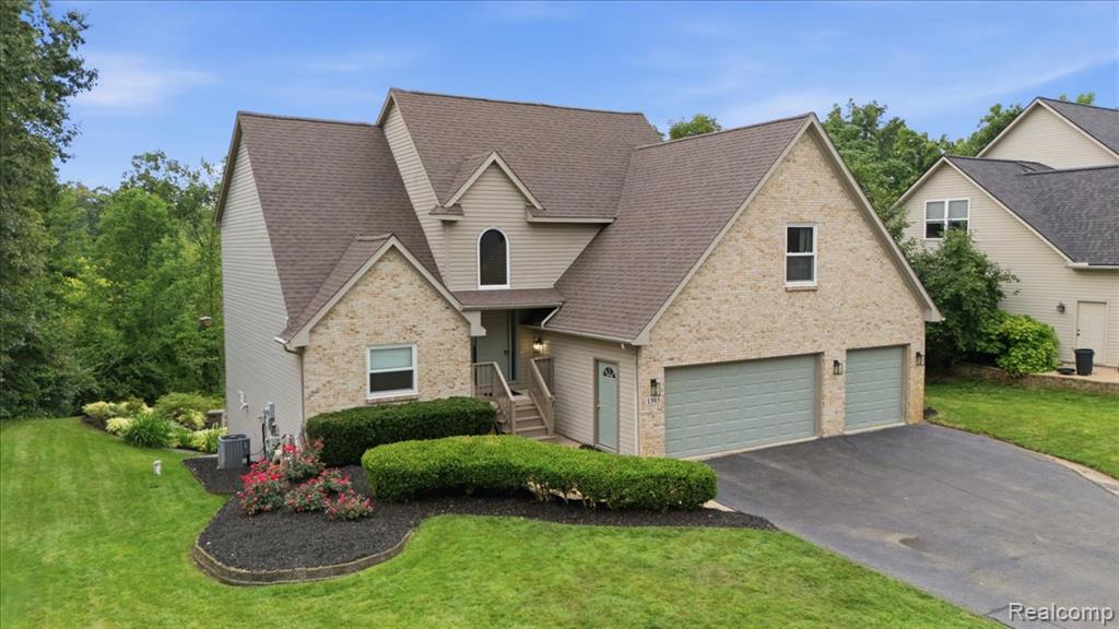 1393 Remsing Street Hartland, MI 48353 - Photo 1 of 71 Gallery Image 1