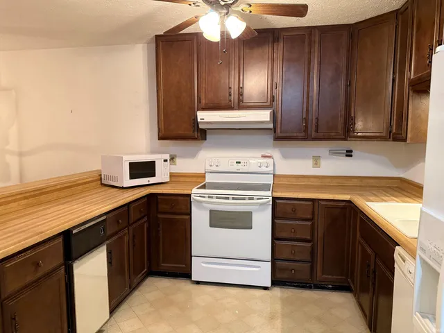 $226,500 | 1101 Carnaby East, Bloomington, IN 47401