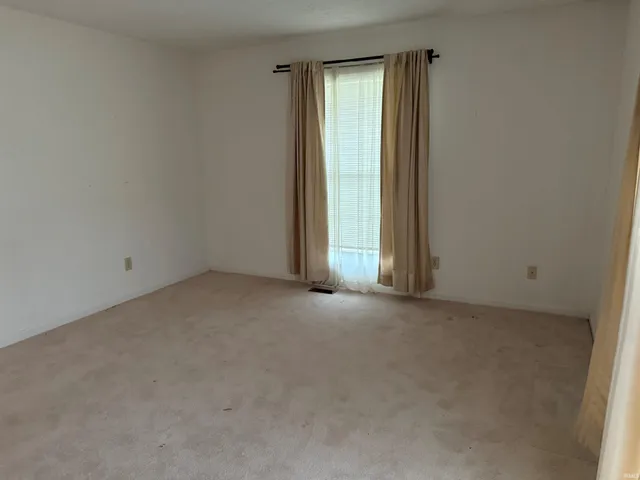 $226,500 | 1101 Carnaby East, Bloomington, IN 47401