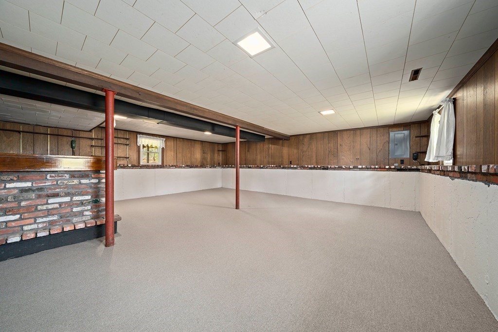 61 Orchard Road Marshfield, MA 02050 - Photo 23 of 33 a view of an empty room with kitchen