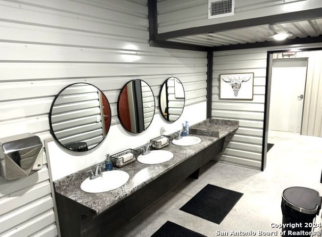 4300 Highway 16, Unit 67 Bandera, TX 78003 - Photo 5 of 6