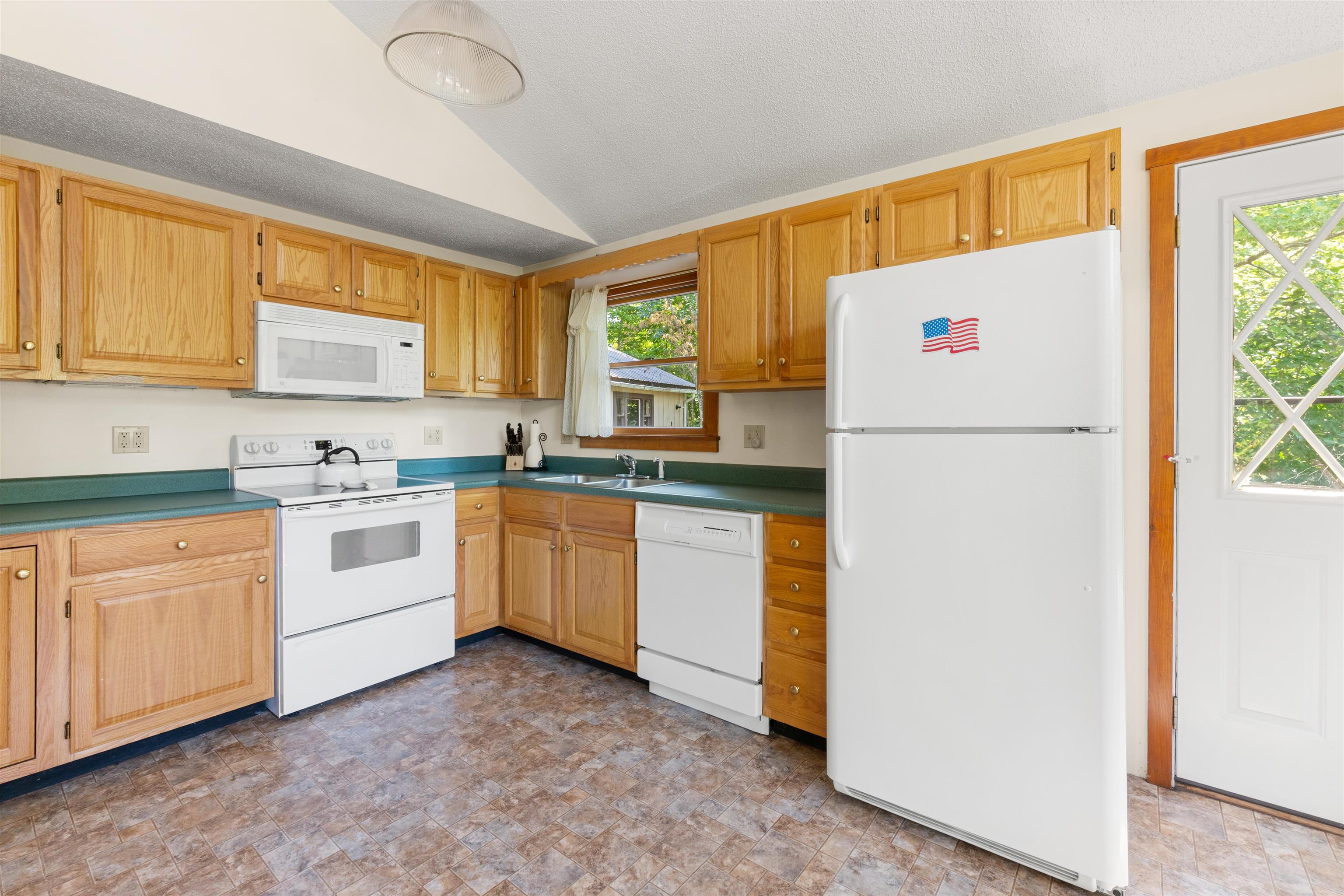 115 Amethyst Hill Road Conway, NH 03860 - Photo 12 of 33