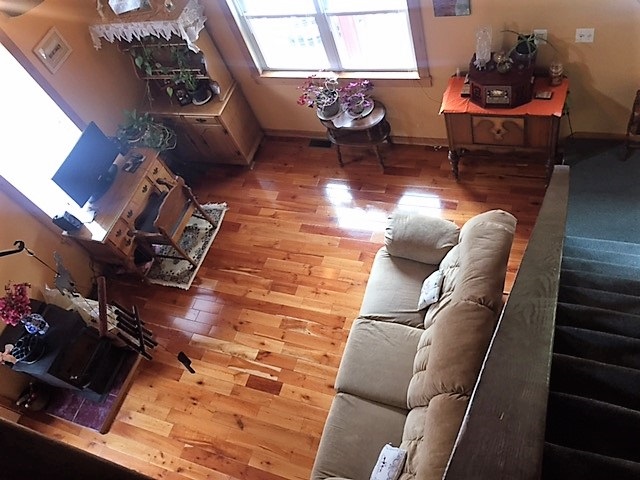 23 Spring Street Hillsborough, NH 03244 - Photo 2 of 16 Gallery Image 2