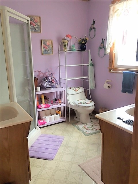 23 Spring Street Hillsborough, NH 03244 - Photo 11 of 16 Gallery Image 11