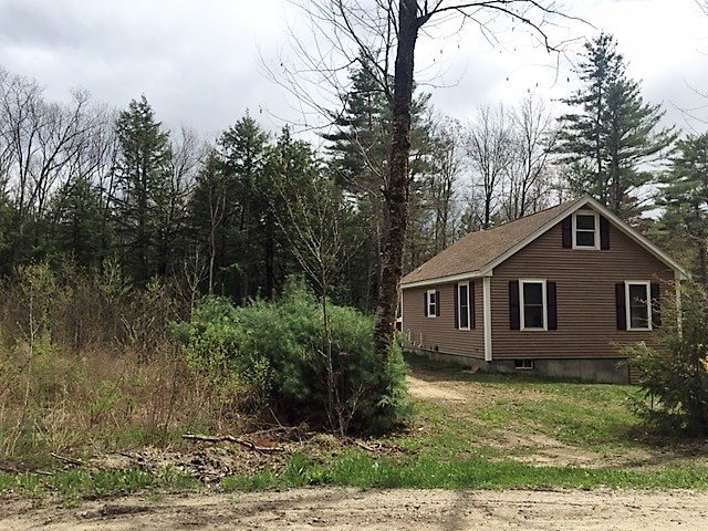 23 Spring Street Hillsborough, NH 03244 - Photo 5 of 16 Gallery Image 5