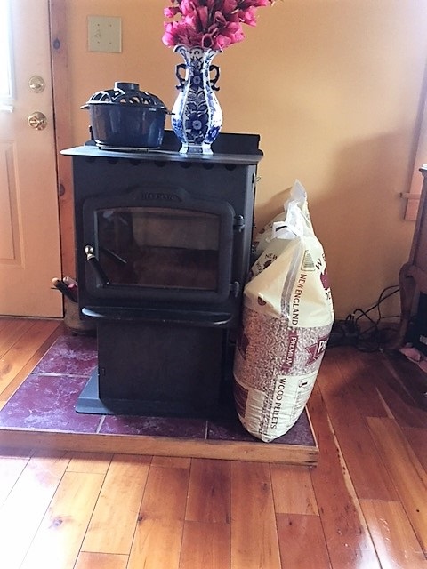 23 Spring Street Hillsborough, NH 03244 - Photo 10 of 16 Gallery Image 10