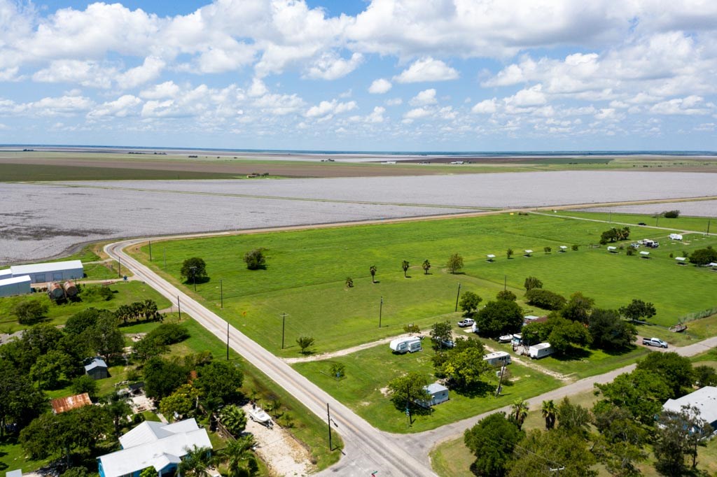 703 Dorthea Austwell, TX 77950 - Photo 13 of 40
