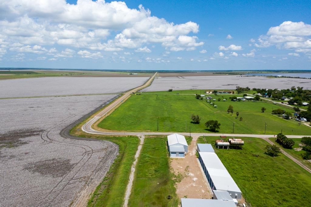 703 Dorthea Austwell, TX 77950 - Photo 10 of 40