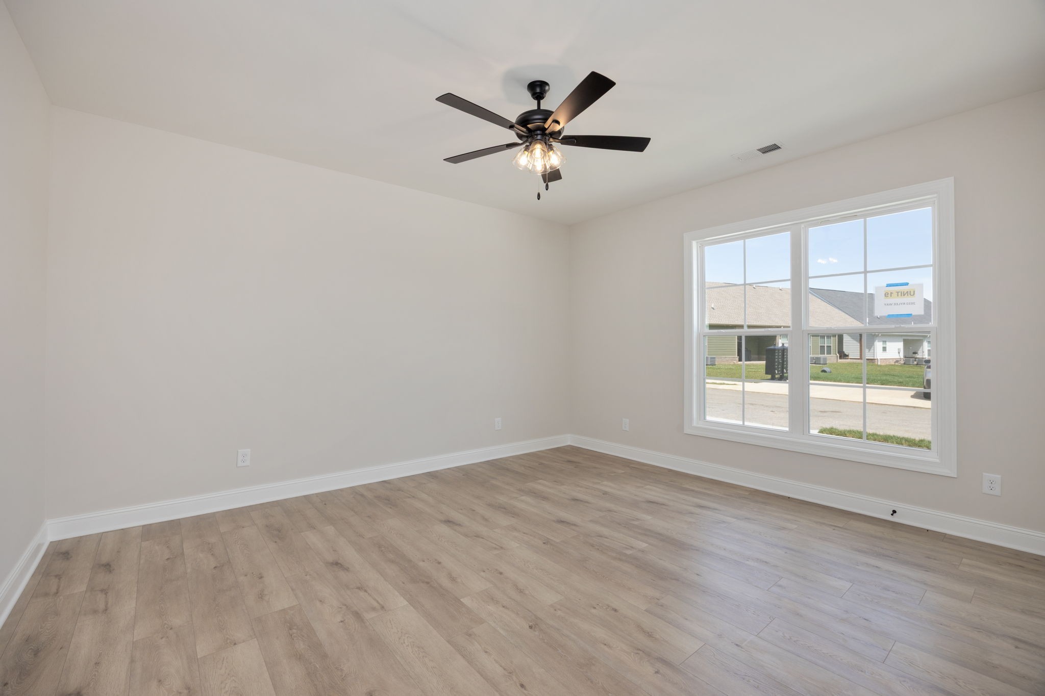 2033 Rylee Way Greenbrier, TN 37073 - Photo 3 of 13