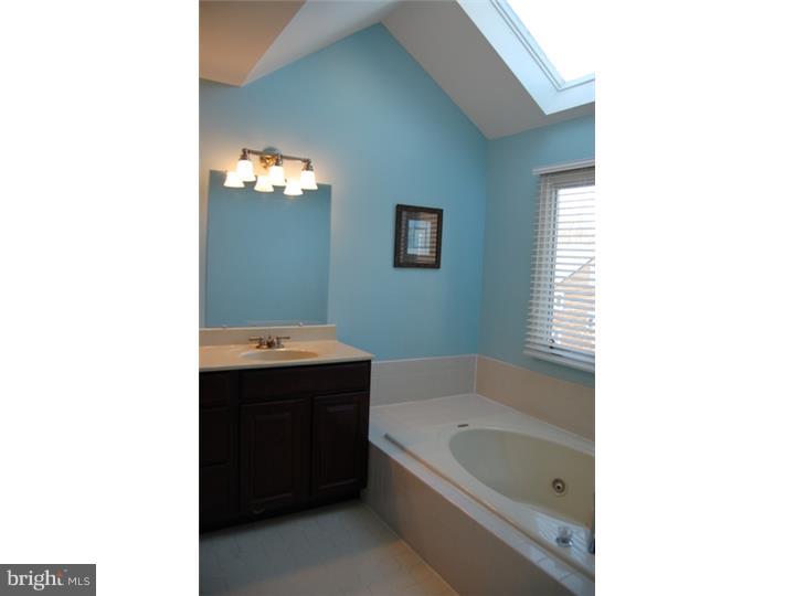 297 Fox Run Exton, PA 19341 - Photo 14 of 20 Master Bathroom