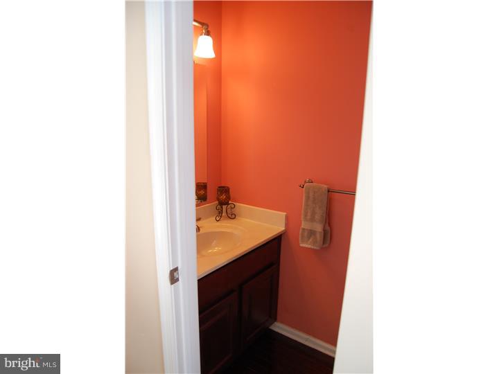 297 Fox Run Exton, PA 19341 - Photo 6 of 20 Bathroom