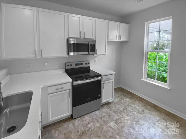 $260,000 | 6612 Tor Drive, Charlotte, NC 28269