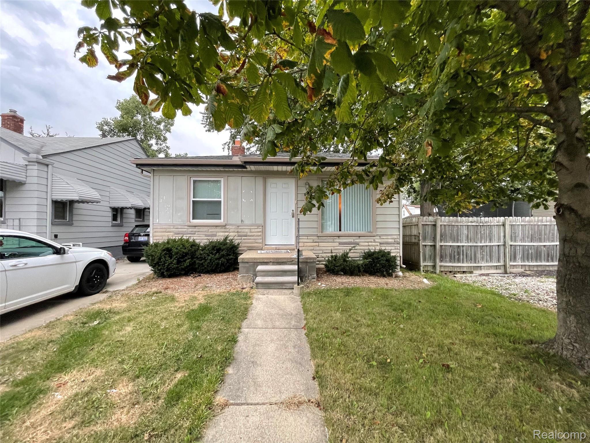 8085 Stephens Road Center Line, MI 48015 - Photo 1 of 12 tempImageYDmNXf.jpg