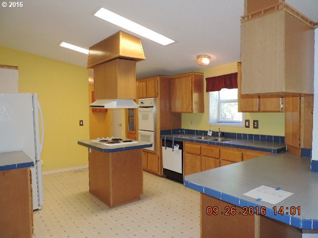 121 Meadow Crest Road Carson, WA 98610 - Photo 9 of 21 Kitchen