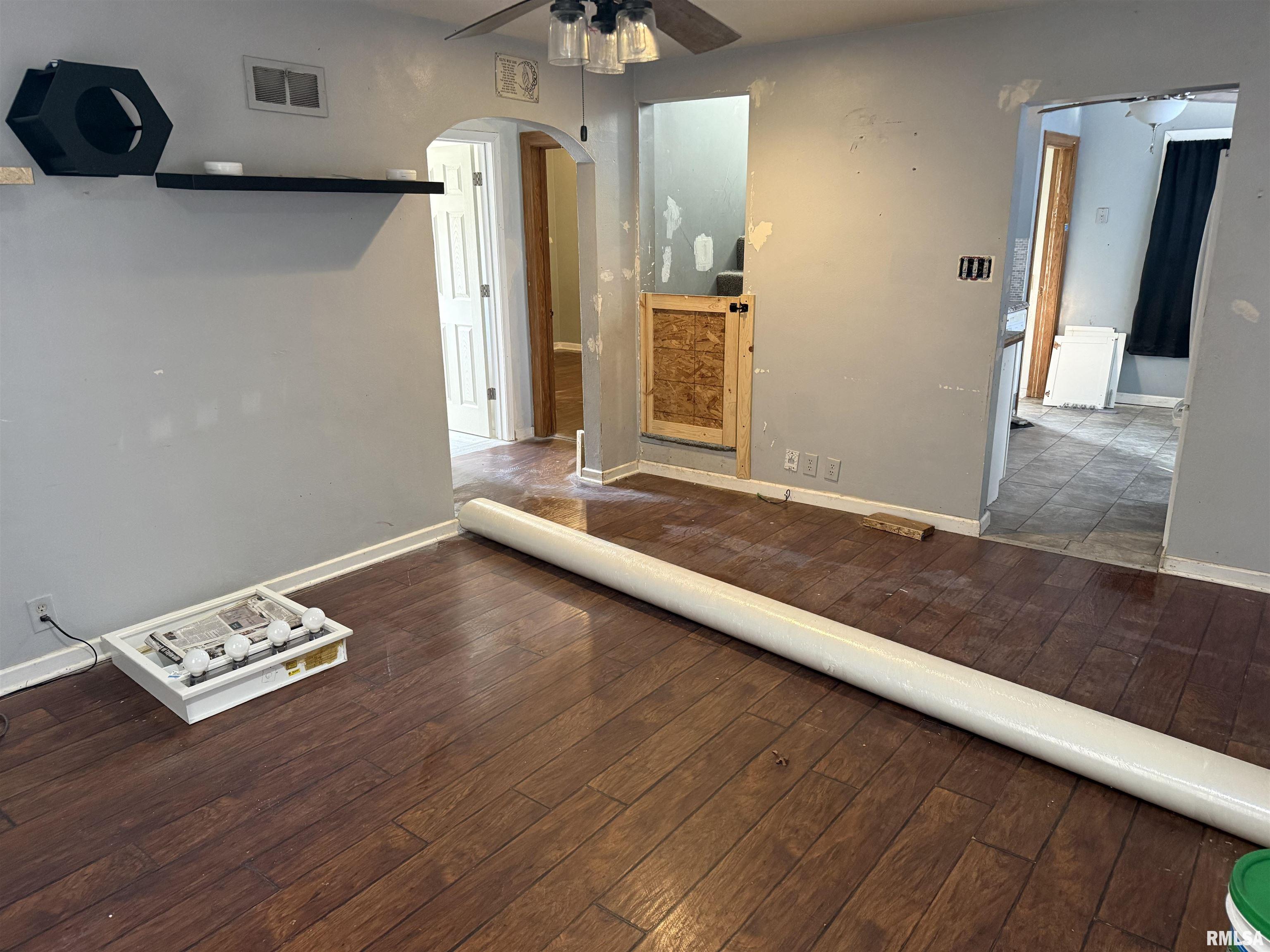 2324 South 8th Street Springfield, IL 62703 - Photo 2 of 11