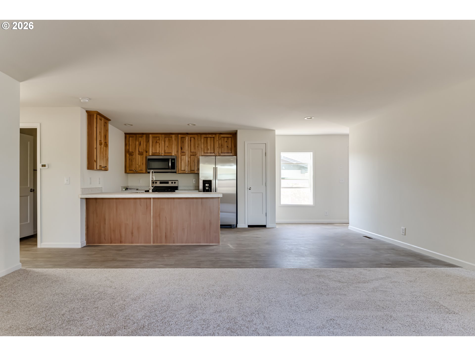 401 South 52nd Street Springfield, OR 97478 - Photo 4 of 31 Gallery Image 4