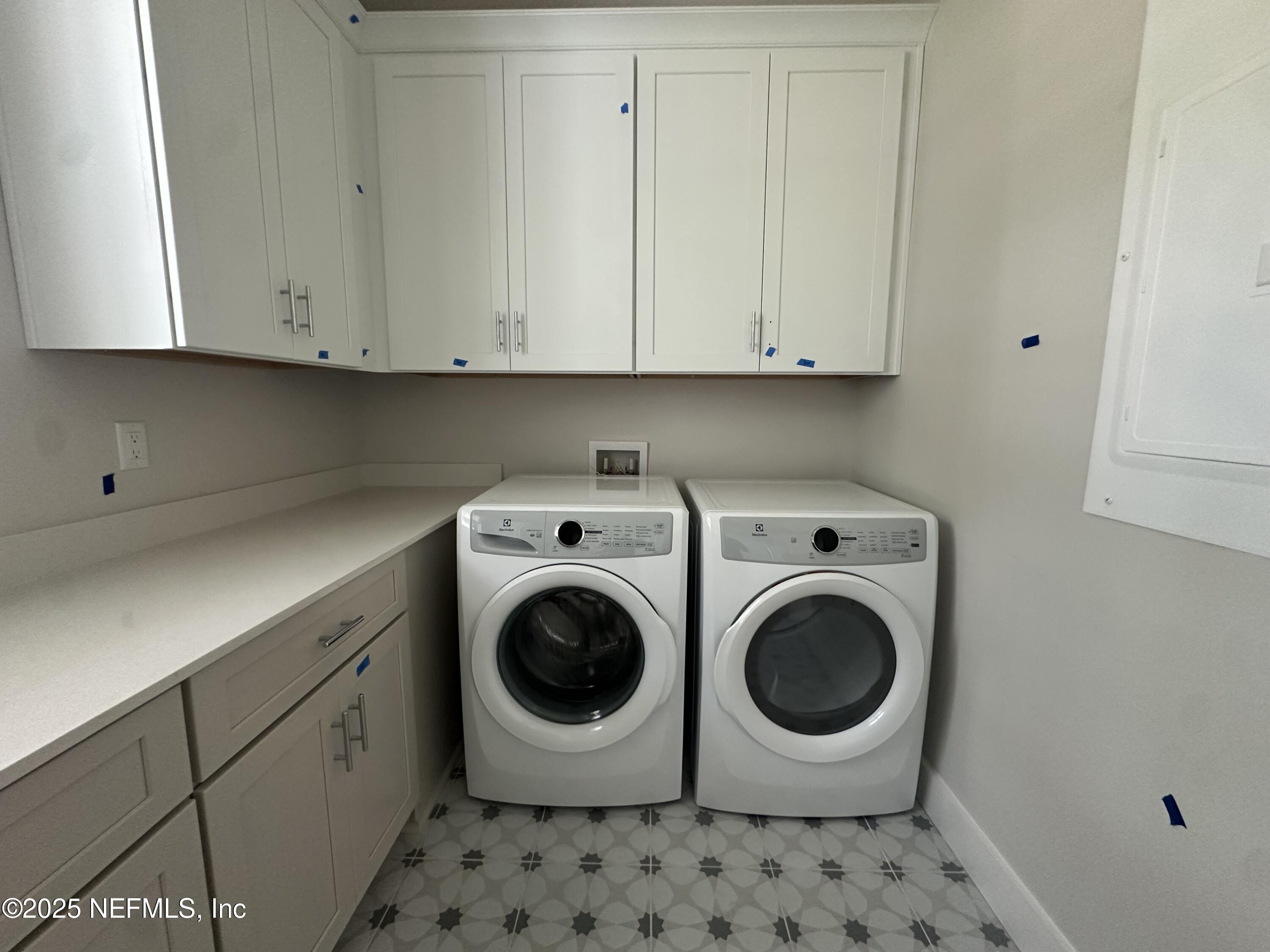 809 Brandywine Court St. Augustine, FL 32086 - Photo 19 of 63 Laundry room