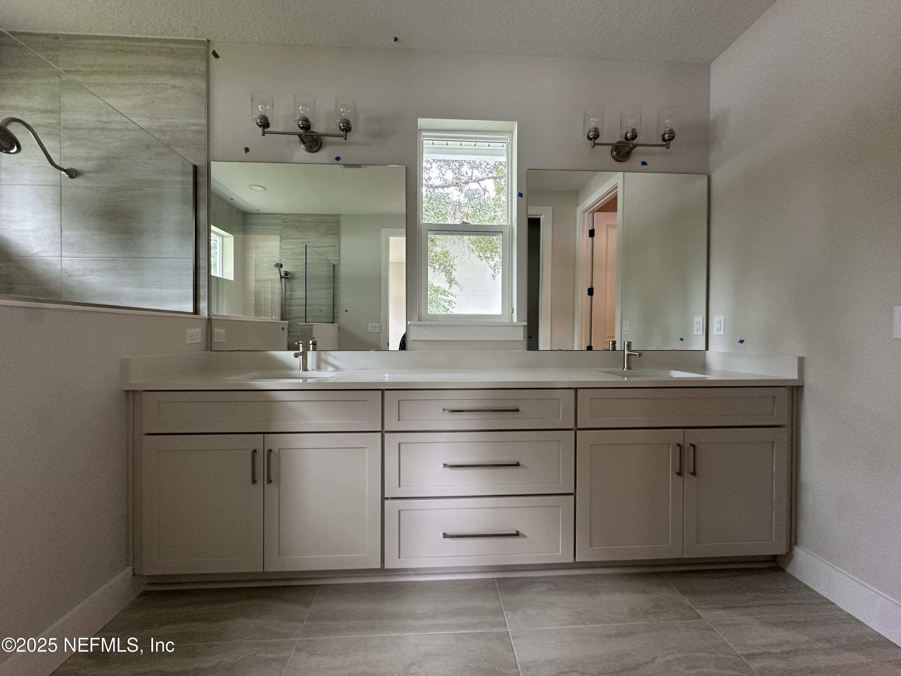 809 Brandywine Court St. Augustine, FL 32086 - Photo 24 of 63 Primary bathroom