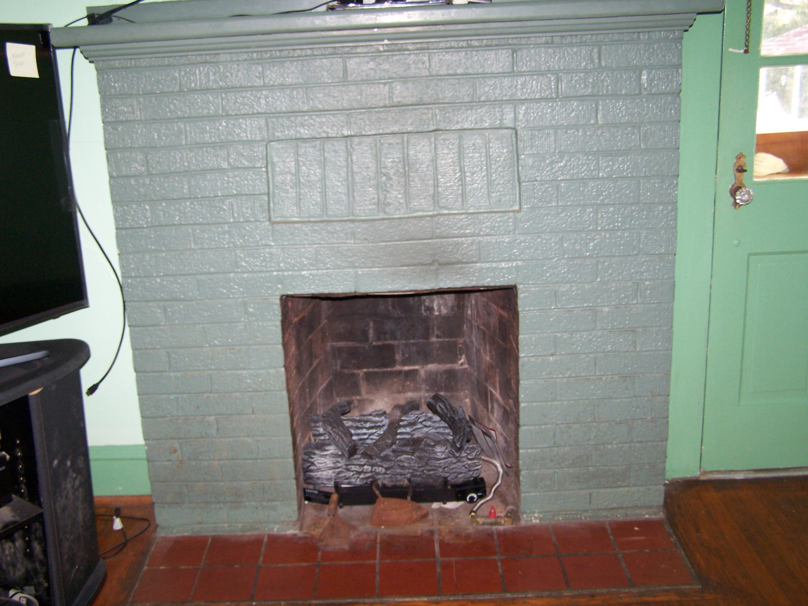 5575 Roanoke Road Fincastle, VA 24090 - Photo 14 of 29 Living Room fireplace