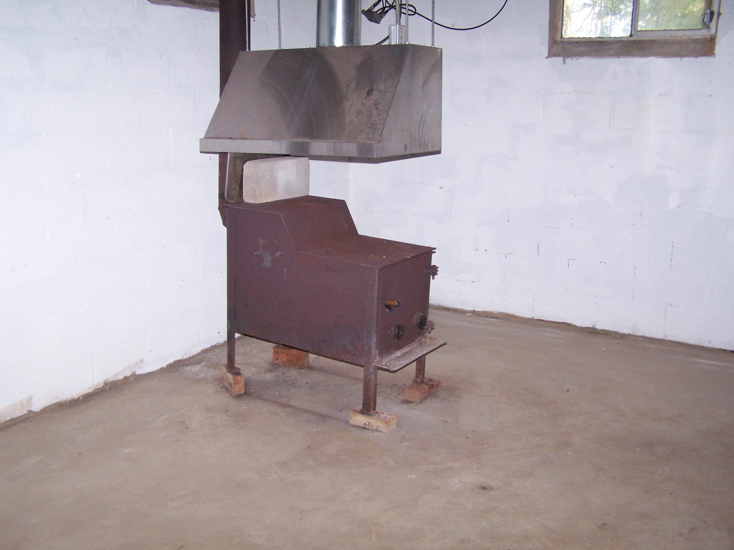 5575 Roanoke Road Fincastle, VA 24090 - Photo 27 of 29 Woodstove