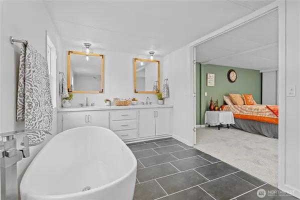 $425,000 | 6494 Glen Court Southeast, Lacey, WA 98503