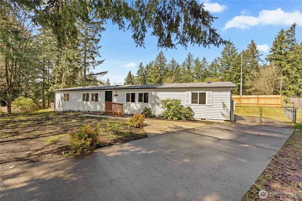 $425,000 | 6494 Glen Court Southeast, Lacey, WA 98503