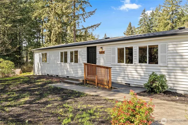 $425,000 | 6494 Glen Court Southeast, Lacey, WA 98503