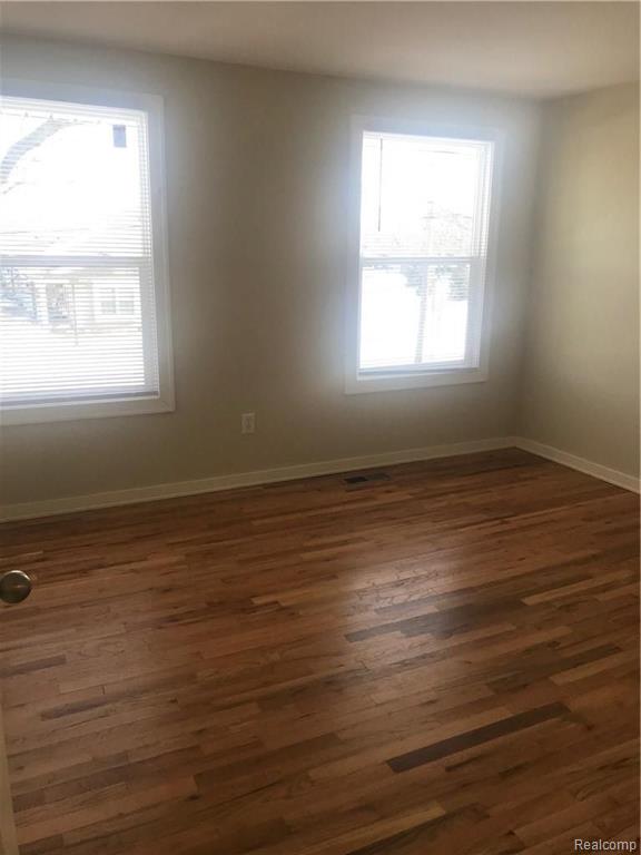 3401 Devon Road, Unit N Royal Oak, MI 48073 - Photo 8 of 9