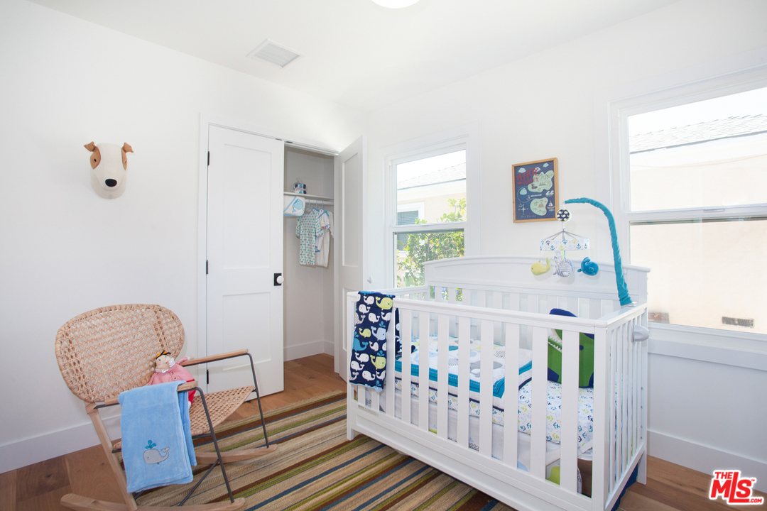 7810 Dunbarton Avenue Los Angeles, CA 90045 - Photo 39 of 48