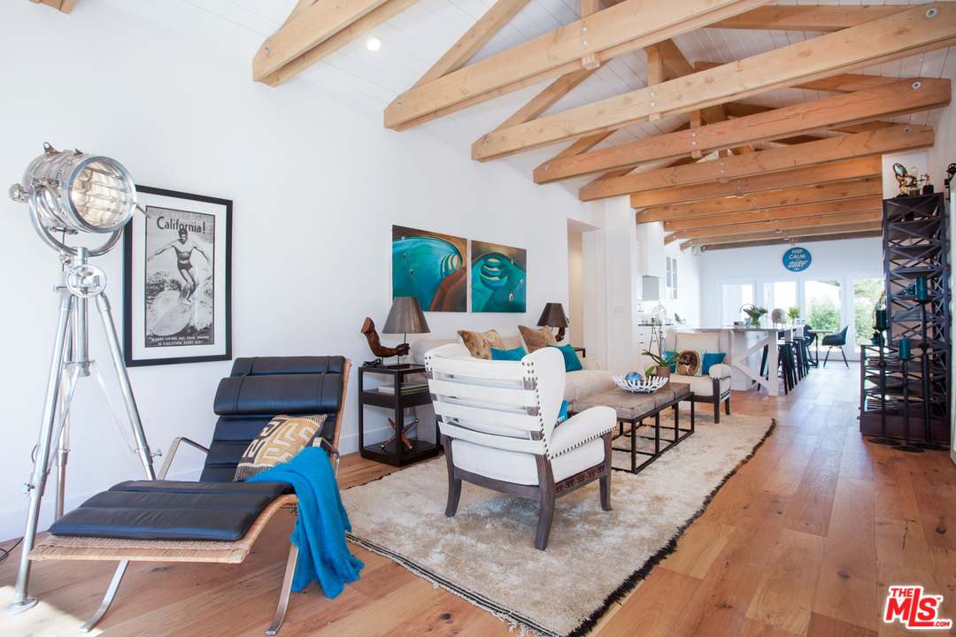 7810 Dunbarton Avenue Los Angeles, CA 90045 - Photo 6 of 48