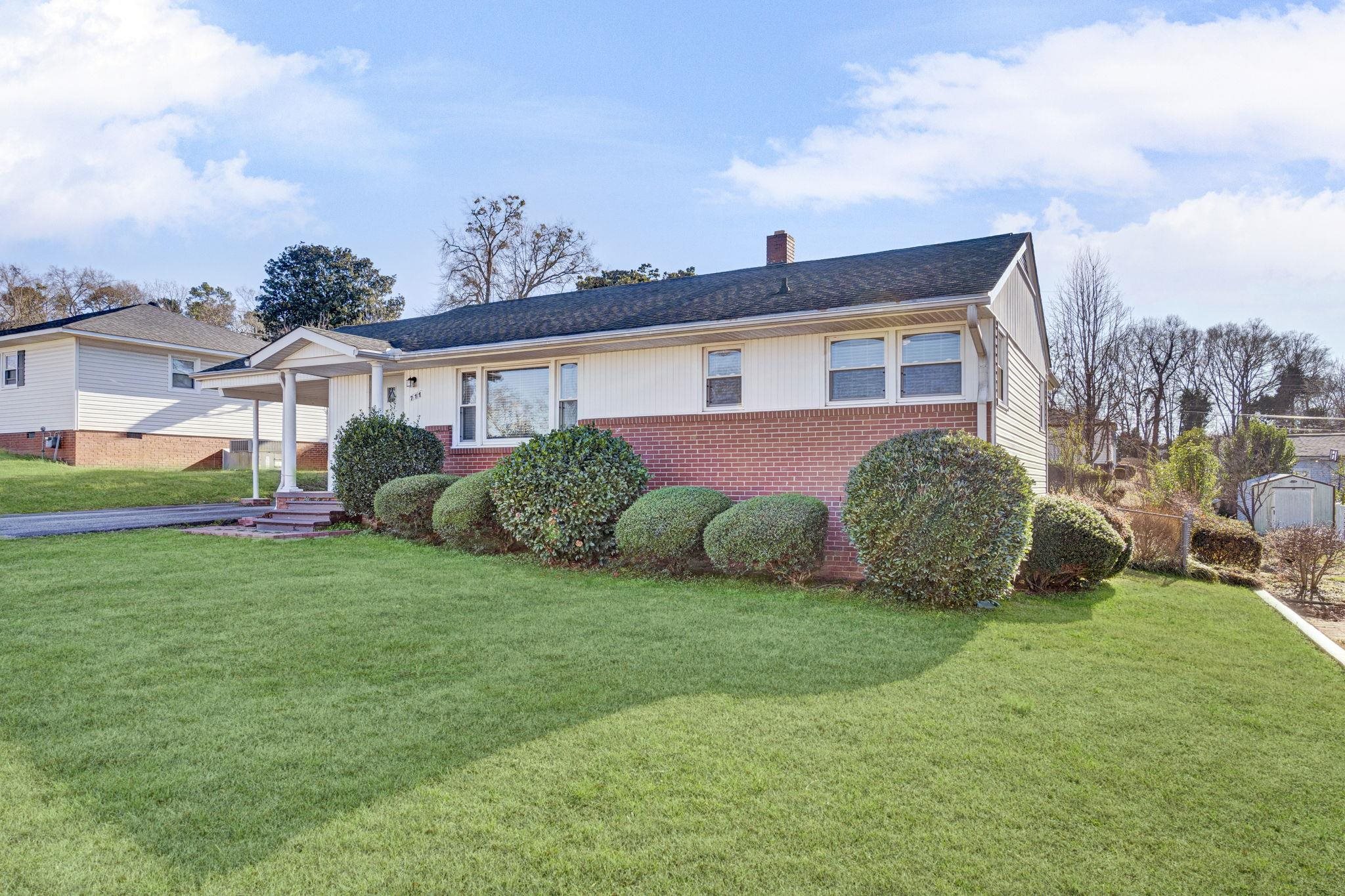 711 Spring Hill Avenue Spartanburg, SC 29303 - Photo 3 of 30